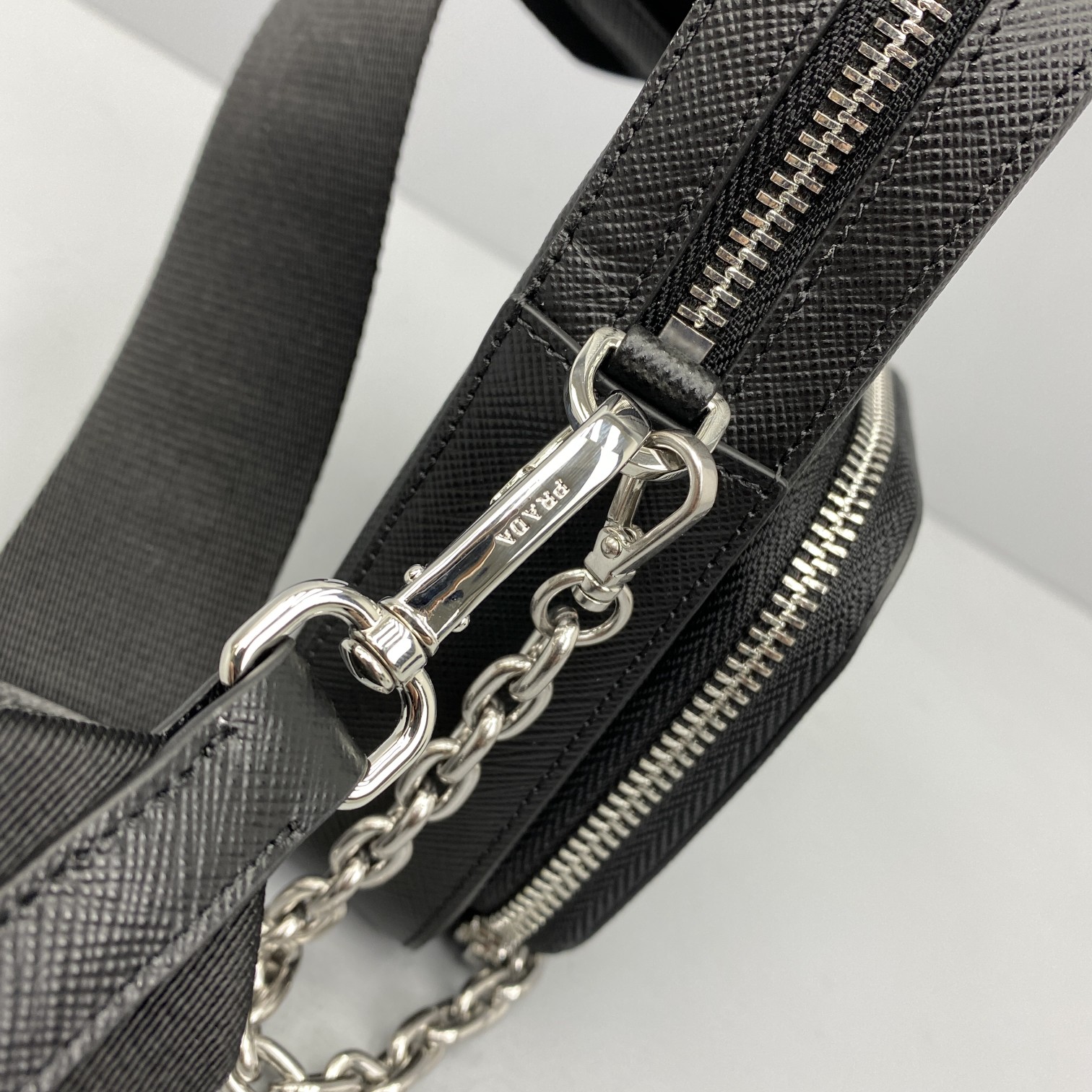 Pra*a saffiano leather mini bag black 1bh183 12 x 6.5 x 18 cm