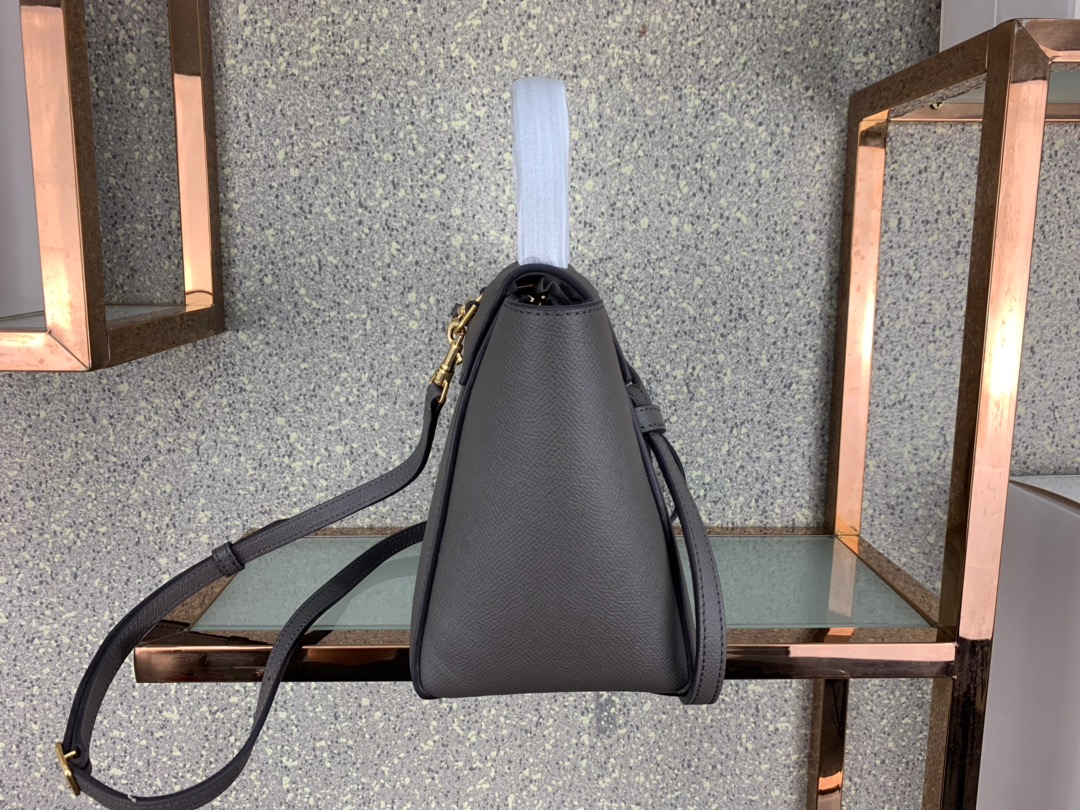 Ce1i*e nano belt bag in grained calfskin grey 189003 20 x 20 x 10 cm
