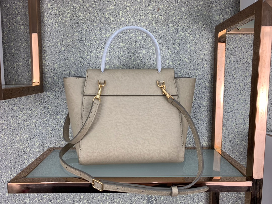Ce1i*e nano belt bag in grained calfskin light taupe 189003 20 x 20 x 10 cm
