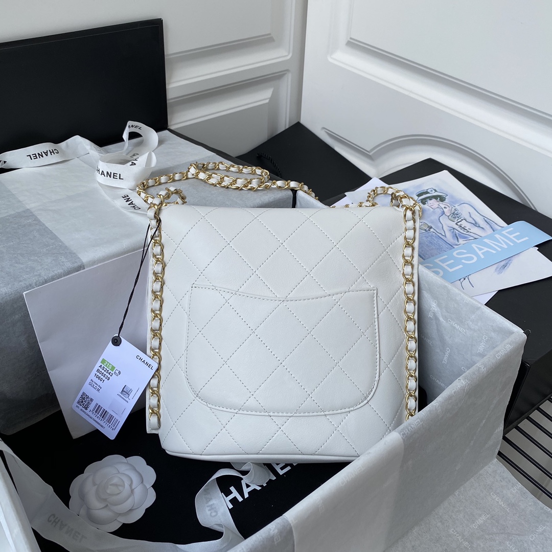 Ch**el large hobo bag calfskin & gold-tone metal white as2543 23 x 25.5 x 8 cm