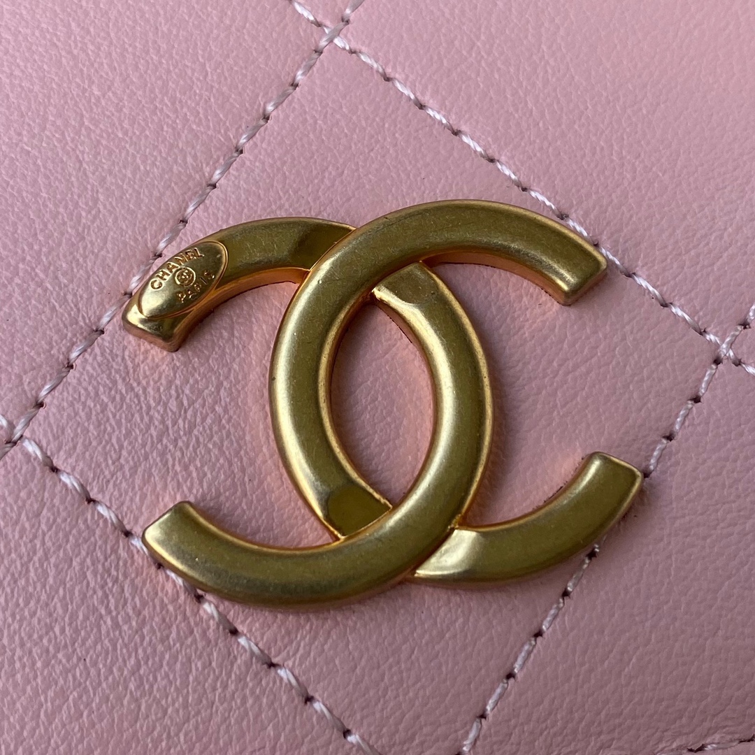 Ch**el large hobo bag calfskin & gold-tone metal pink as2543 23 x 25.5 x 8 cm