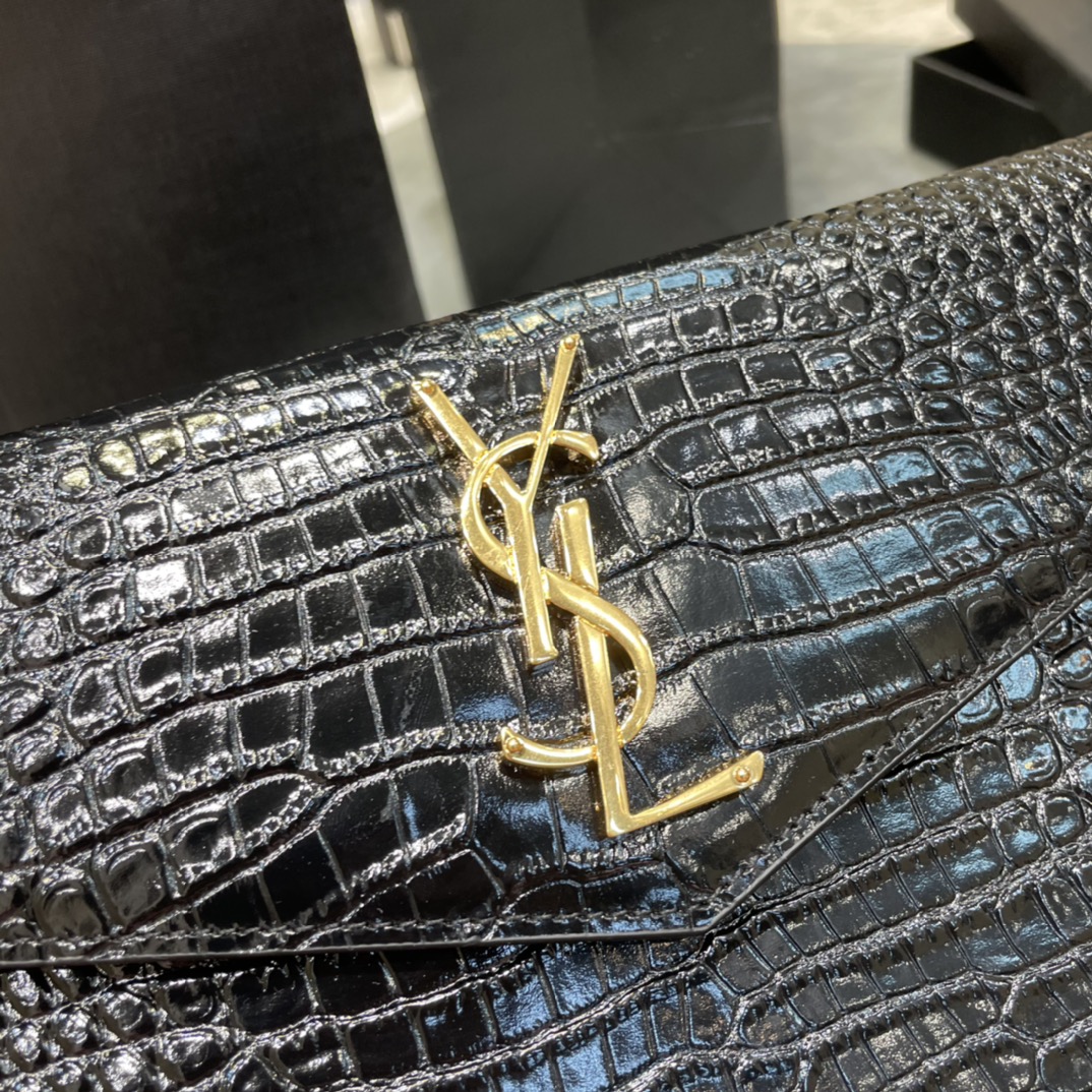 Y51 uptown pouch in crocodile embossed shiny leather black 565739 27 × 16 × 2 cm