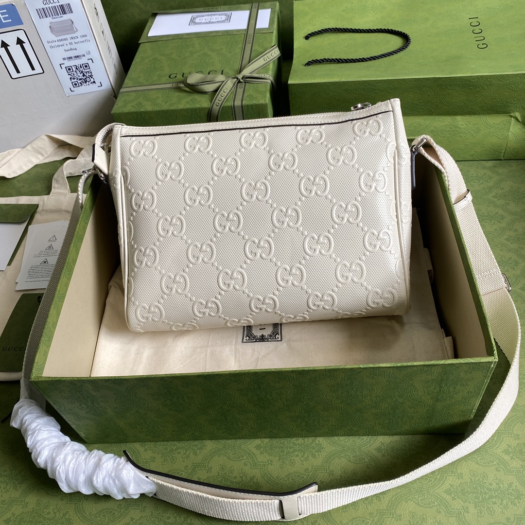 Gvc*1 gg embossed messenger bag white 658565 29 × 22 × 9.5 cm