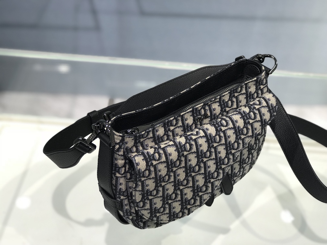 D10r mini saddle soft bag beige and black D10r oblique jacquard 1adho003yky 24 cm