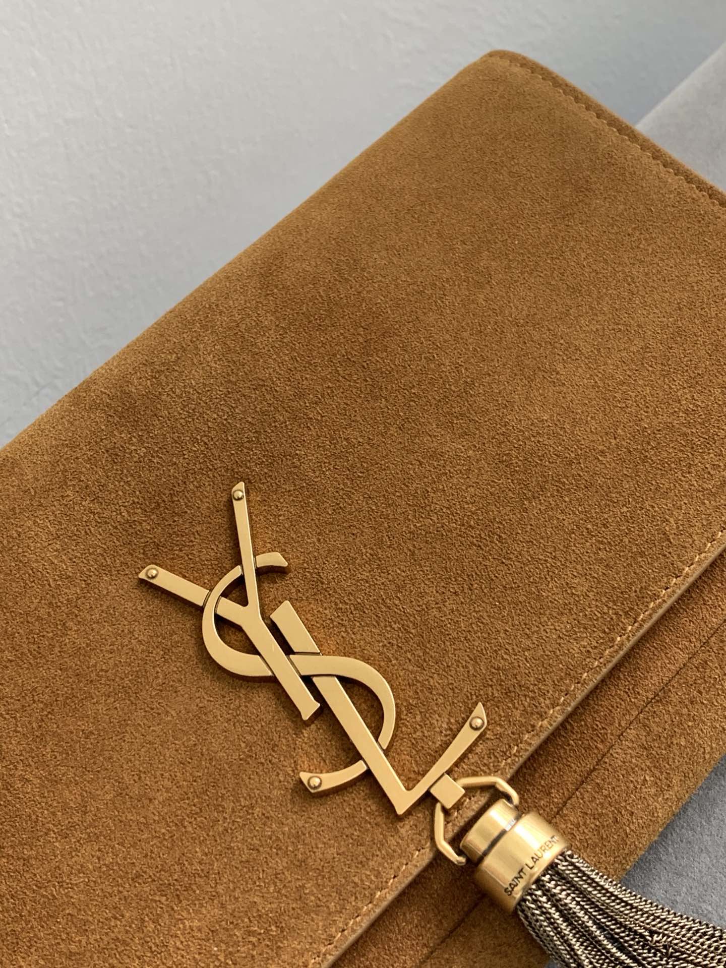 Y51 kate 99 with tassel in suede cinnamon 6042760 26 x 13.5 x 4.5 cm
