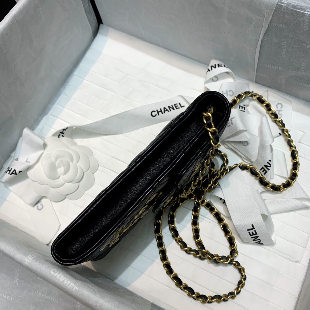 Ch**el phone holder with chain lambskin black ap2164 17 x 2.5 x 10 cm