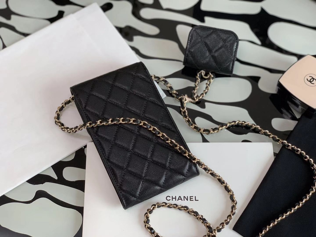 Ch**el phone and airpods case with chain ap2033