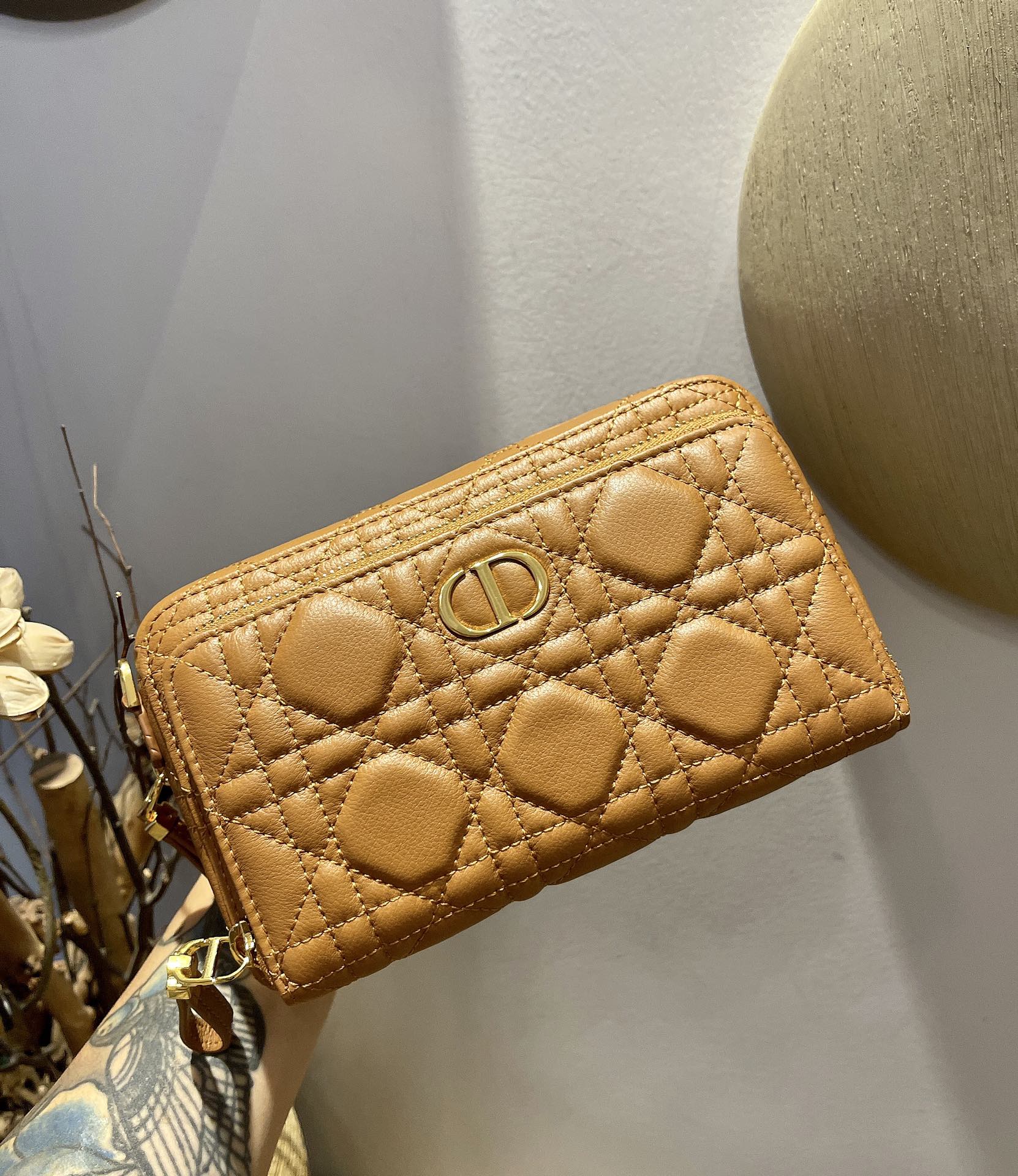 d10r caro double pouch S*pple cannage calfskin brown s5037uwhc 19 x 10.5 x 5 cm