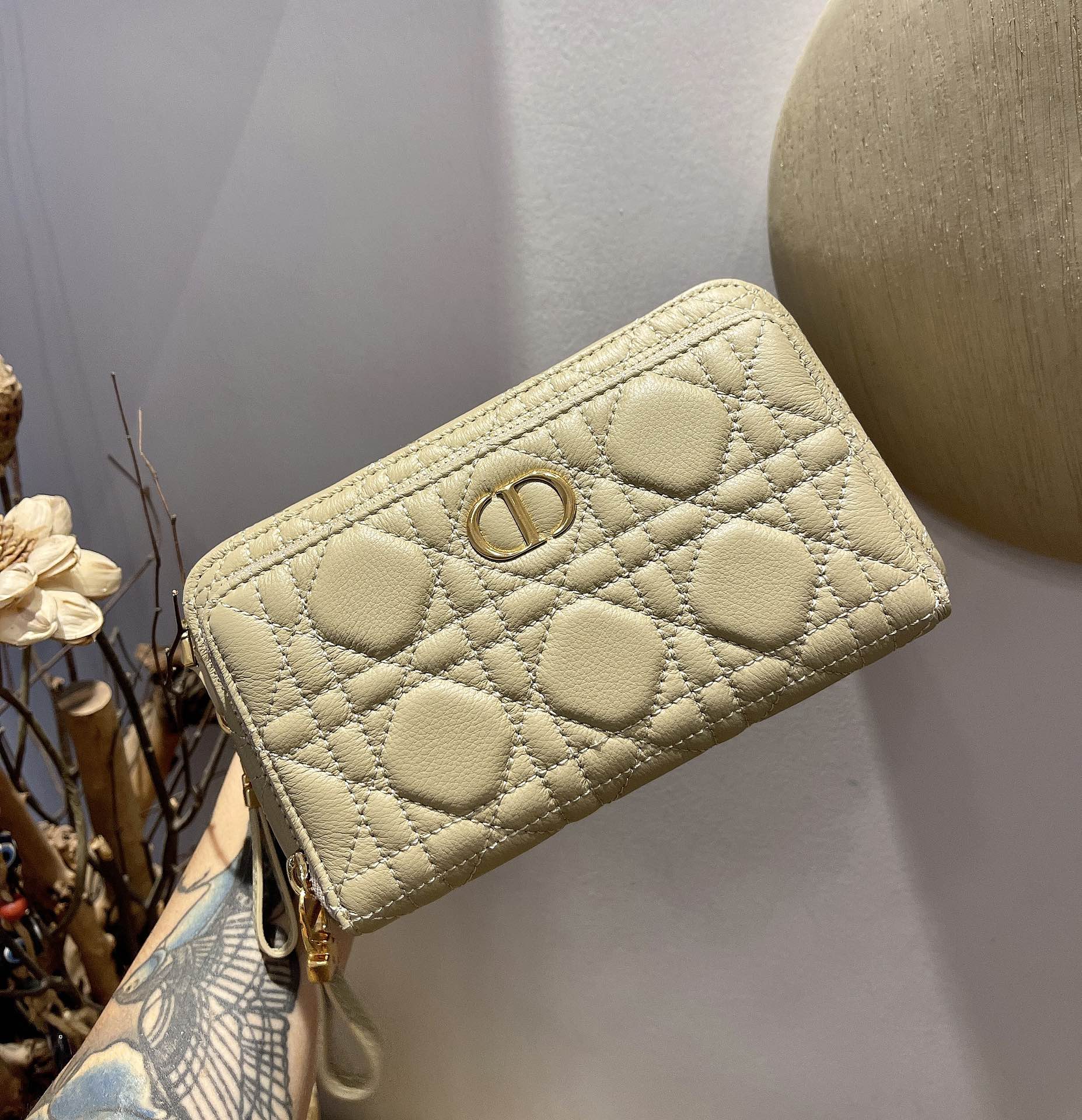 d10r caro double pouch S*pple cannage calfskin grey s5037uwhc 19 x 10.5 x 5 cm