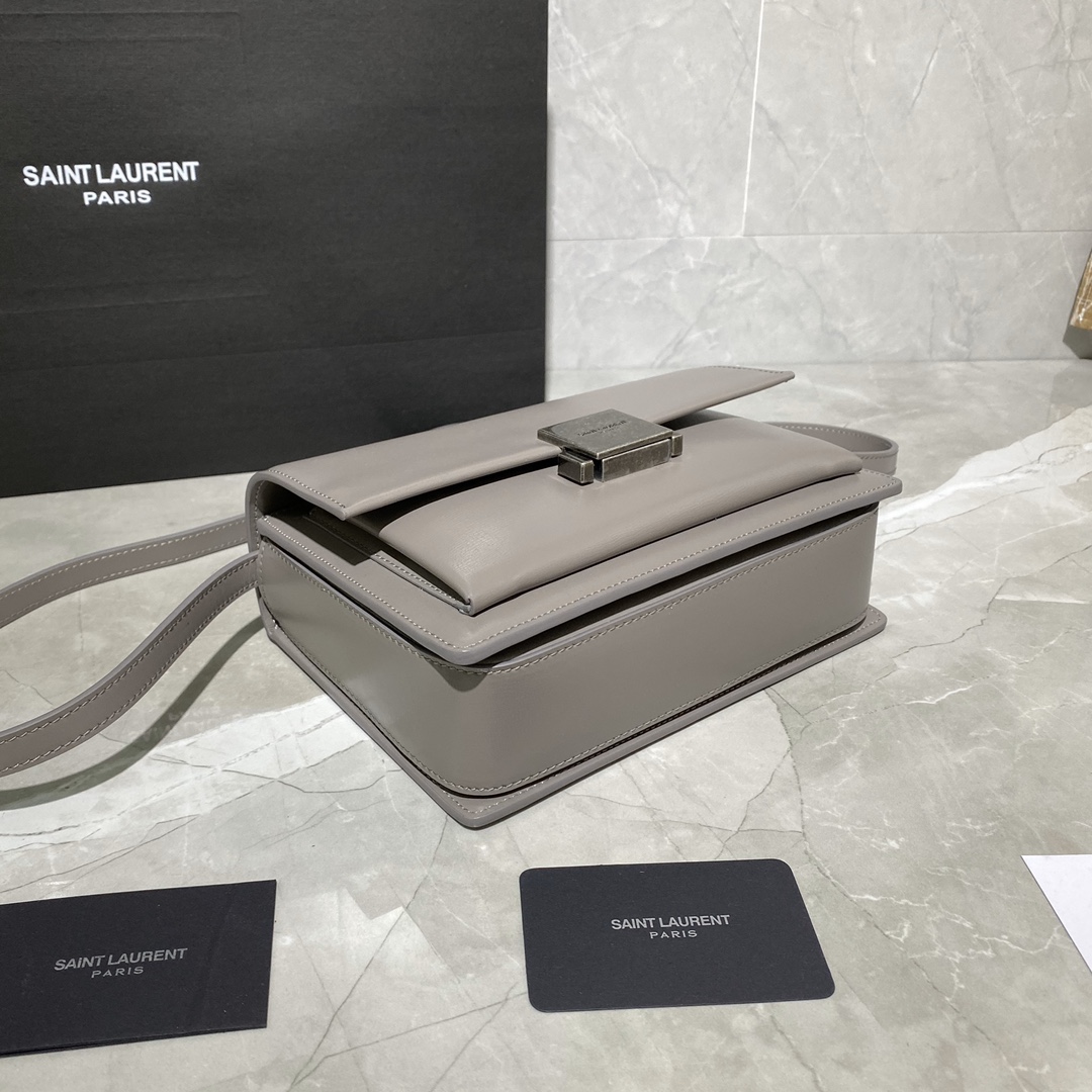 Y51 medium bellechasse in leather grey and silver 482051 22 x 16 x 9 cm