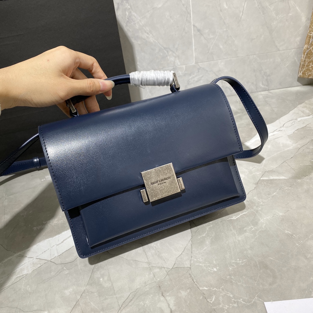 Y51 medium bellechasse in leather blue and silver 482051 22 x 16 x 9 cm