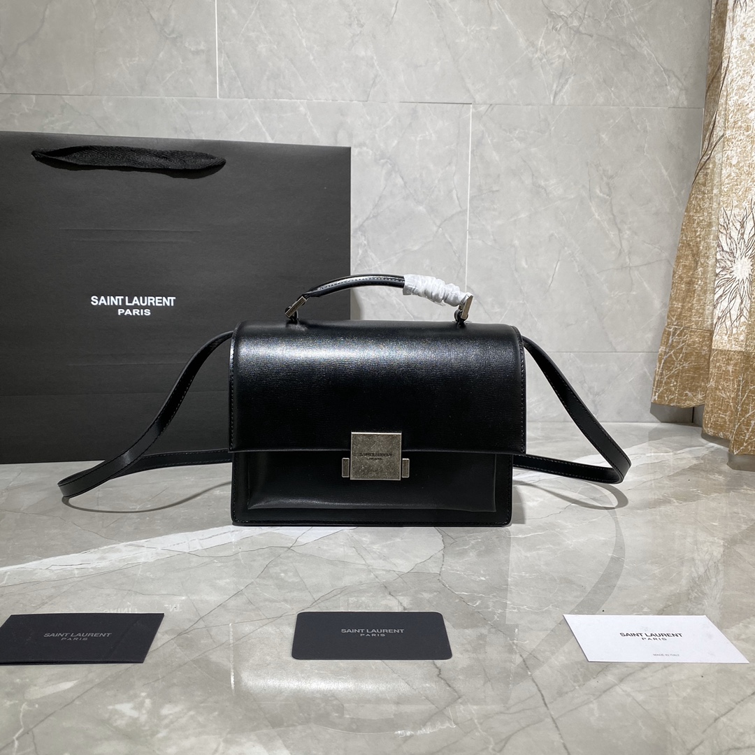 Y51 medium bellechasse in leather black and silver 482051 22 x 16 x 9 cm