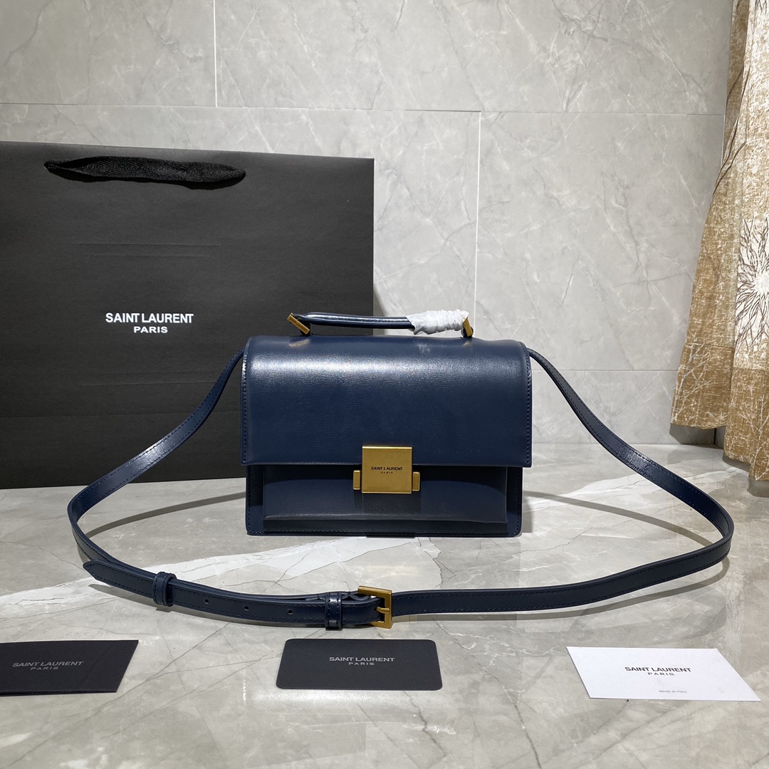 y51 medium bellechasse in leather blue and G01den 482051 22 x 16 x 9 cm