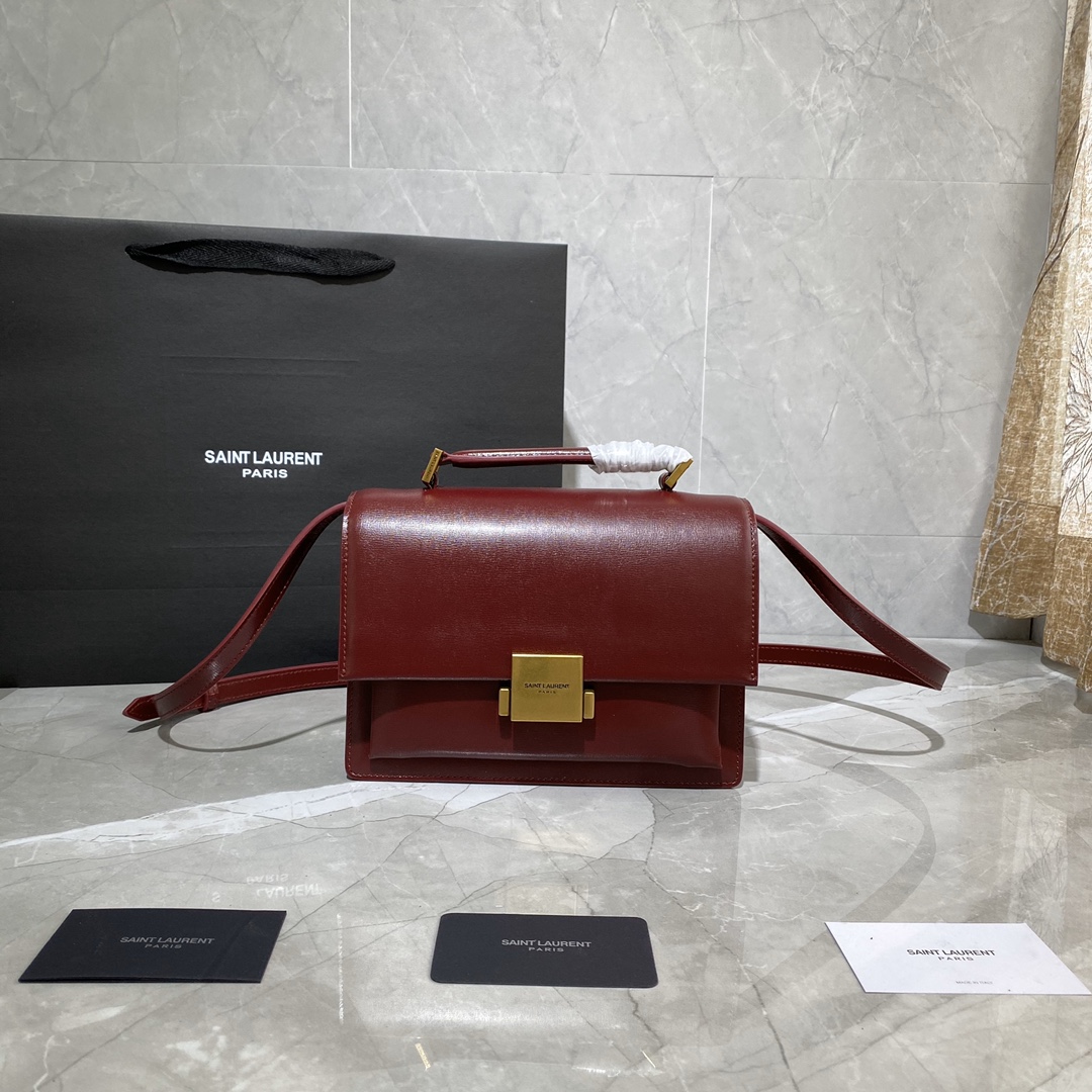 y51 medium bellechasse in leather burgundy and G01den 482051 22 x 16 x 9 cm