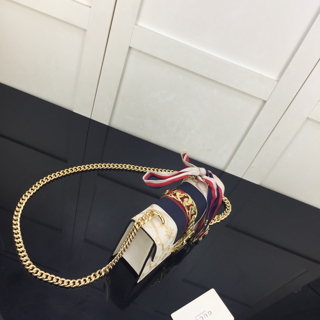 Gvc*1 mini sylvie chain bag white leather 431666 19 x 14 x 7.5 cm