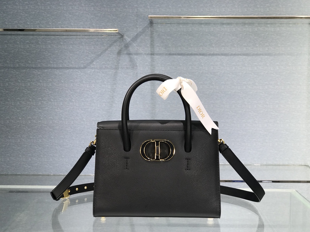 D10r medium st honorÉ tote black grained calfskin m9321 25 x 19 x 12 cm