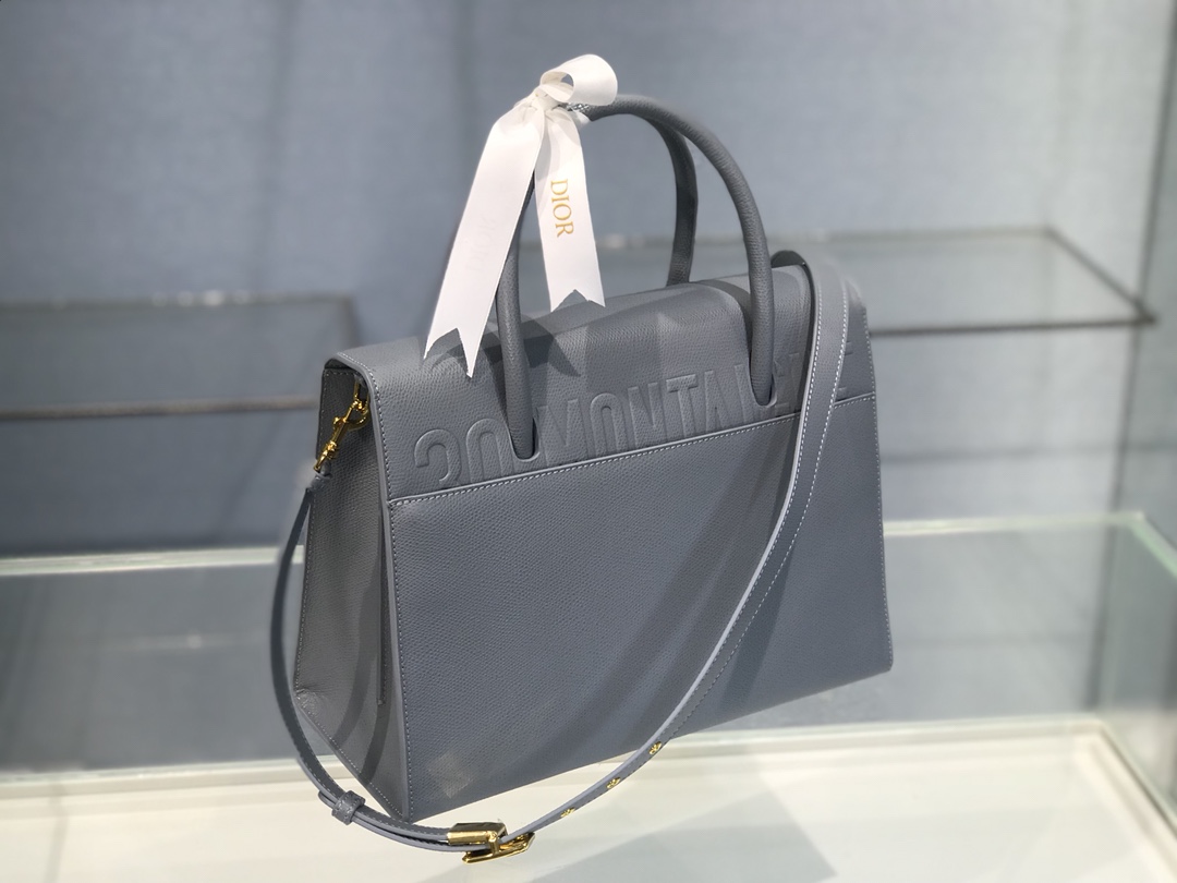D10r large st honorÉ tote sky blue grained calfskin m9306 30 cm