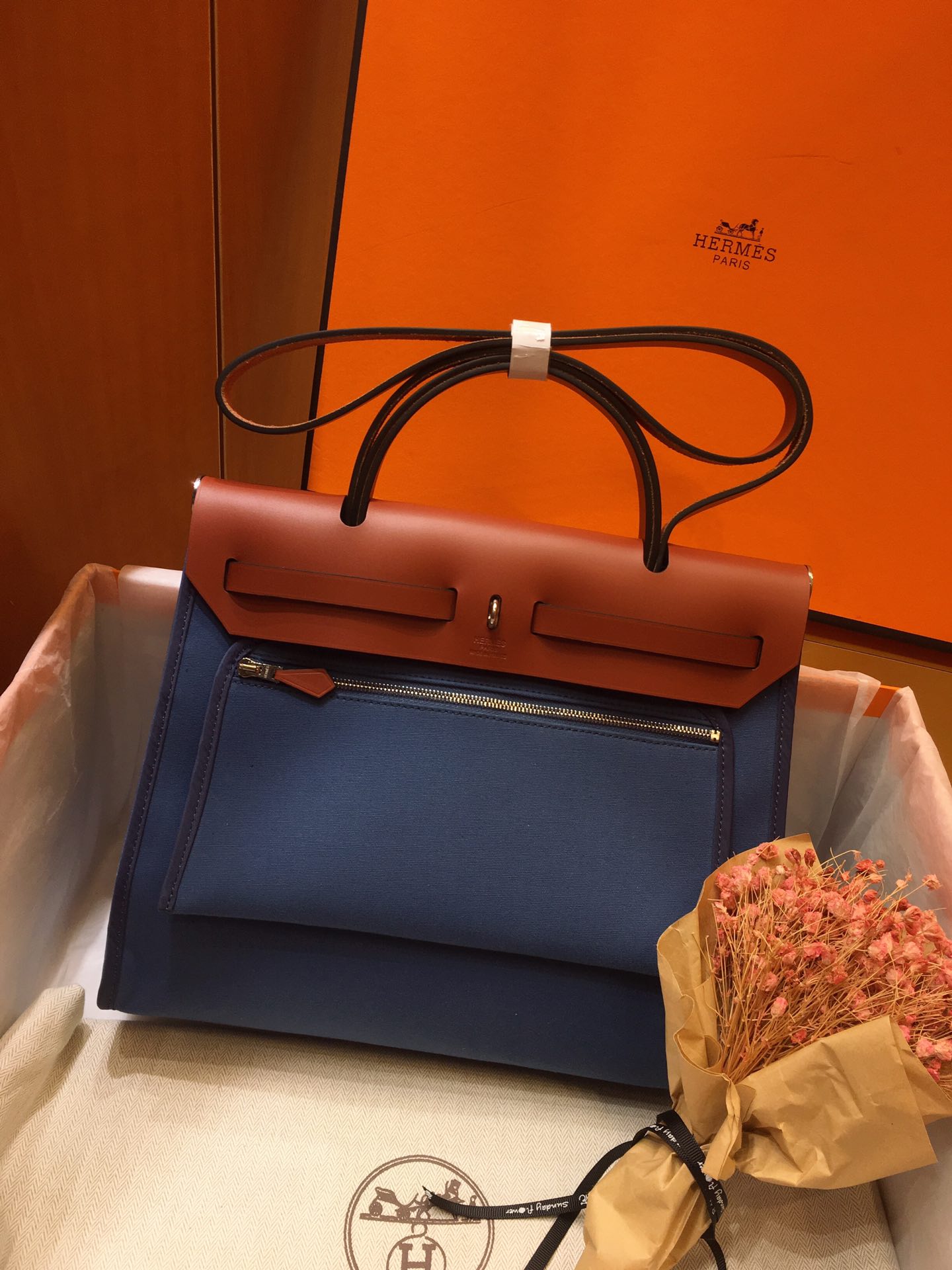 H**me5 herbag zip 31 pm retourne bag deep blue and dark brown 078971 25 x 31 x 10 cm