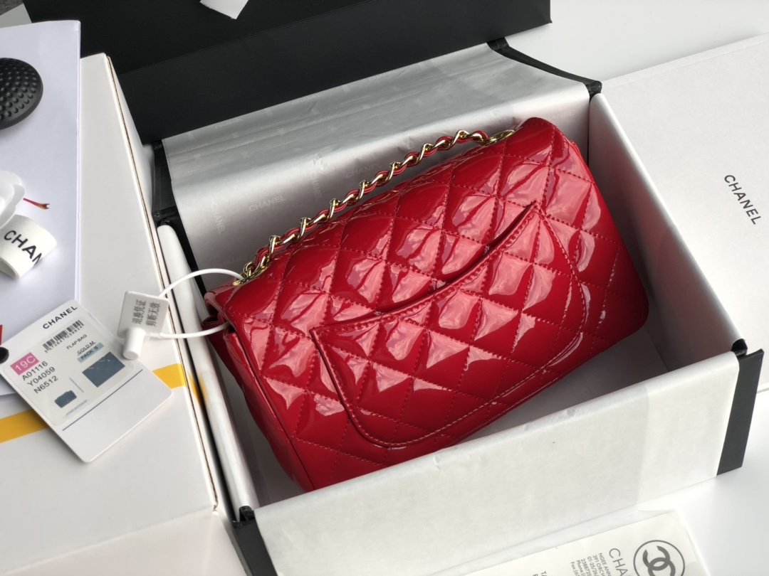 ch**el cf mini patent calfskin & G01den metal red bag 20cm