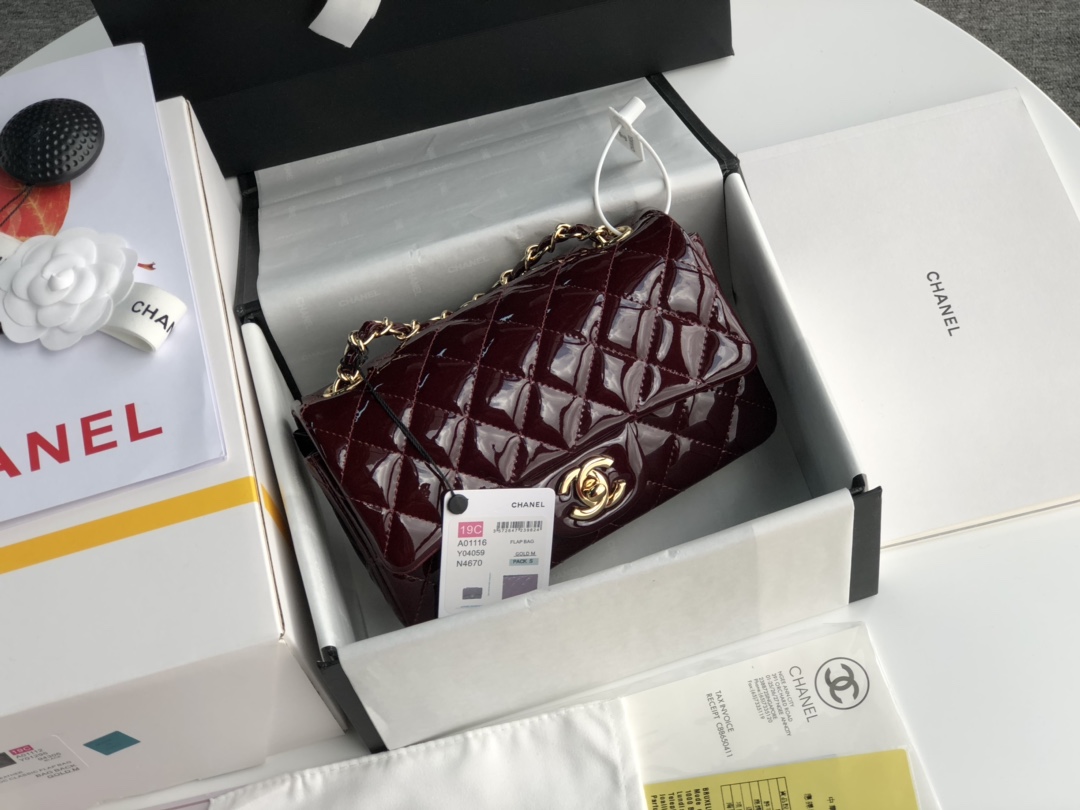ch**el cf mini patent calfskin & G01den metal burgundy bag 20cm