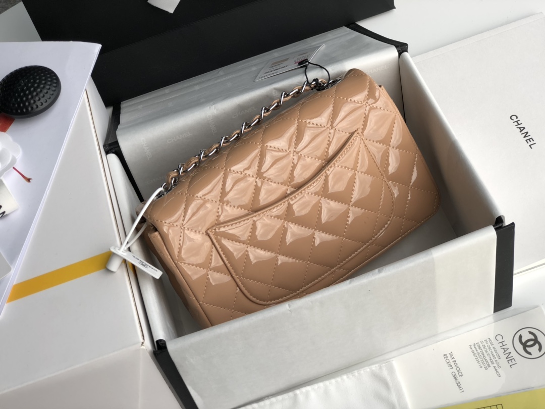 Ch**el cf mini patent calfskin & silver metal beige bag 20cm