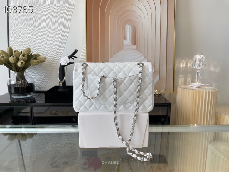 Ch**el classic handbag grained calfskin & silver-tone metal white a01112 15.5 × 25.5 × 6.5 cm
