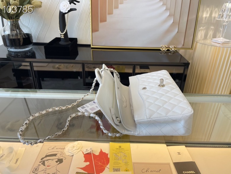 Ch**el classic handbag grained calfskin & silver-tone metal white a01112 15.5 × 25.5 × 6.5 cm