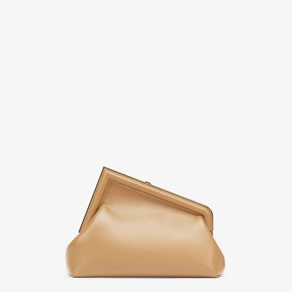 F**di first small beige leather bag 8bp129abve 26 × 18 × 9.5 cm