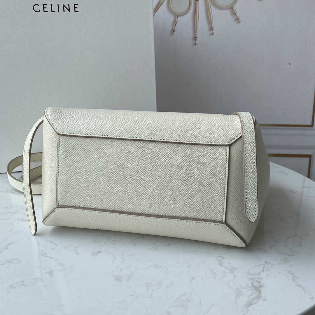 Ce1i*e nano belt bag in grained calfskin white 189003 20 x 20 x 10 cm