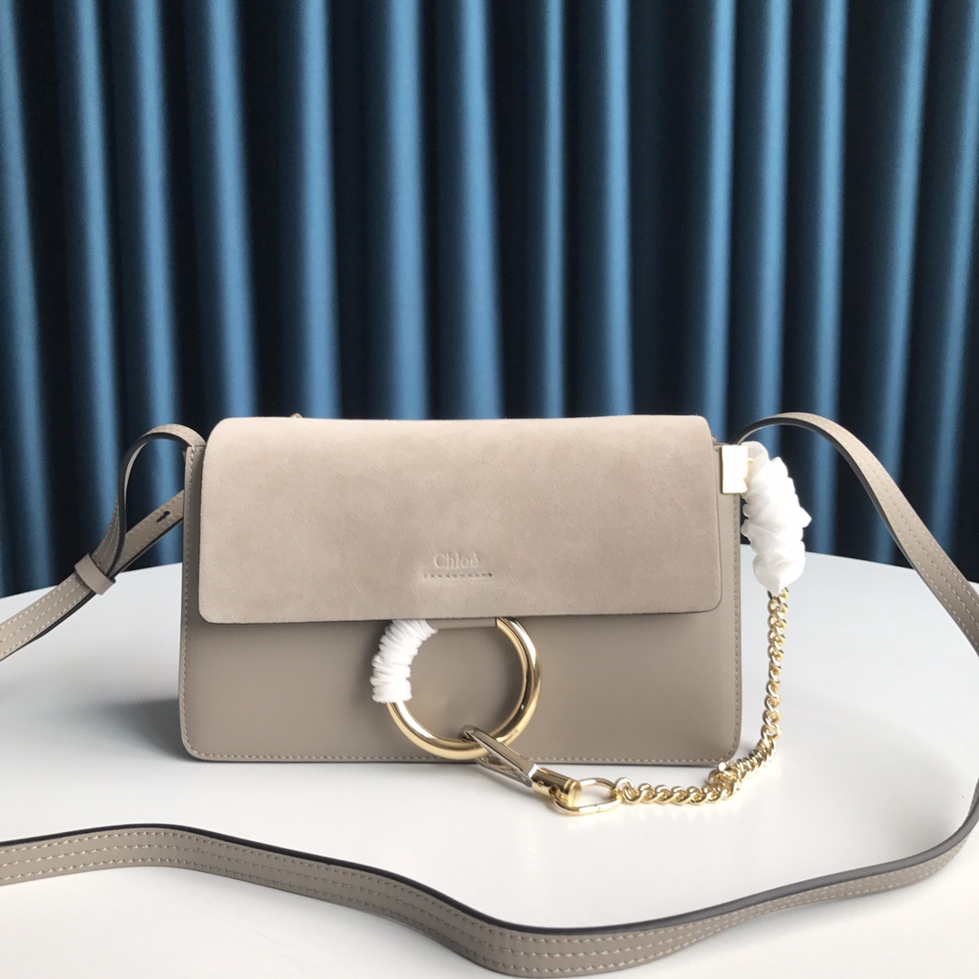Ch10É faye small shoulder bag motty grey chc15us127 24 x 7 x 15 cm