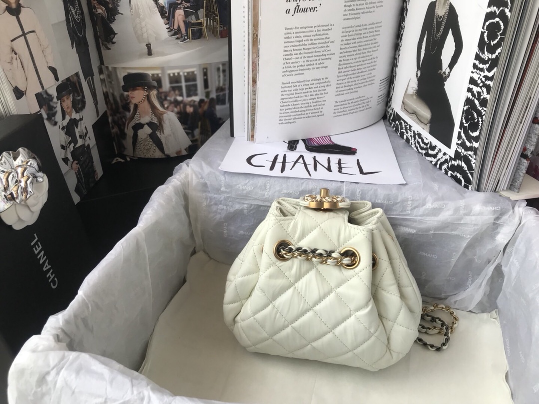 Ch**el mini drawstring bag in white as1802 20 x 17 x 10 cm