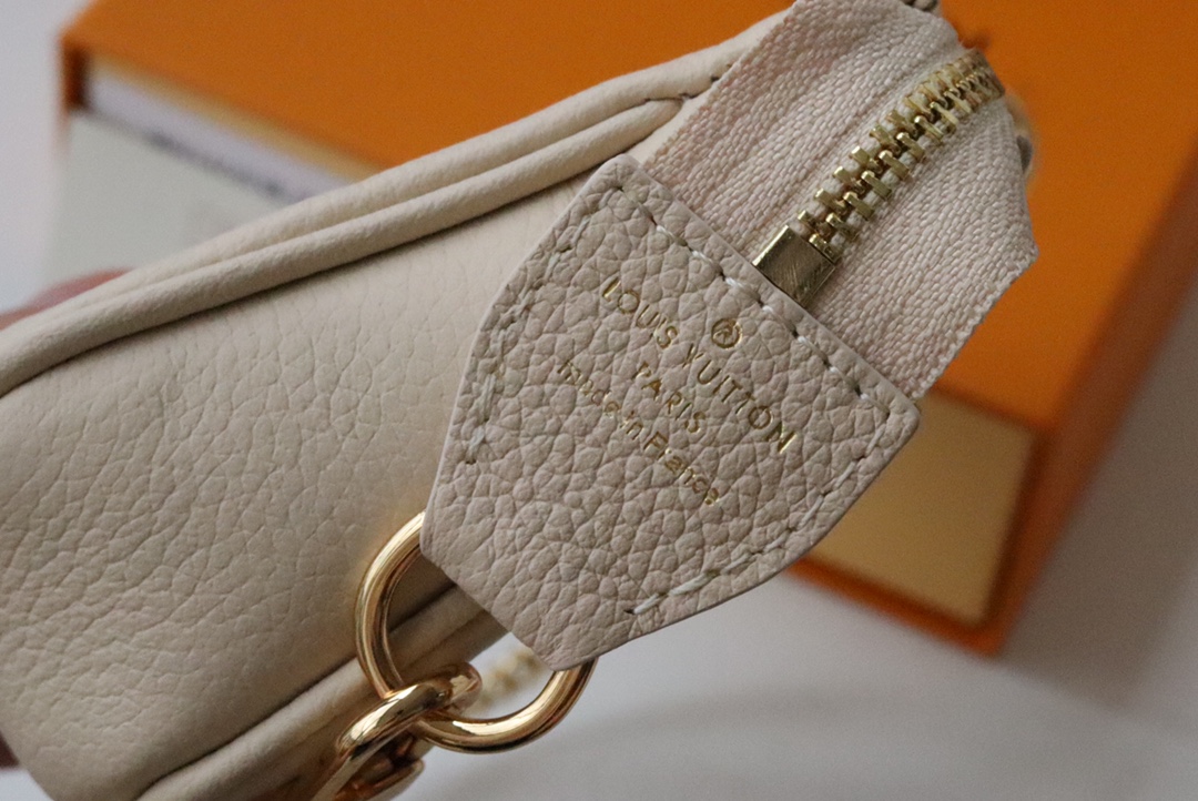 l0vis Vvtt0n mini pochette accessoires monogram empreinte leather yellow m80501 15.5 x 10.5 x 4 cm