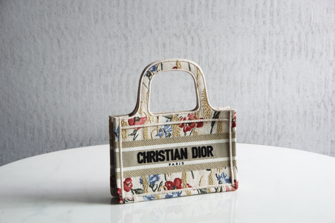 D10r mini book tote beige multicolor hibiscus embroidery s5475 22.5 x 24 x 8 cm
