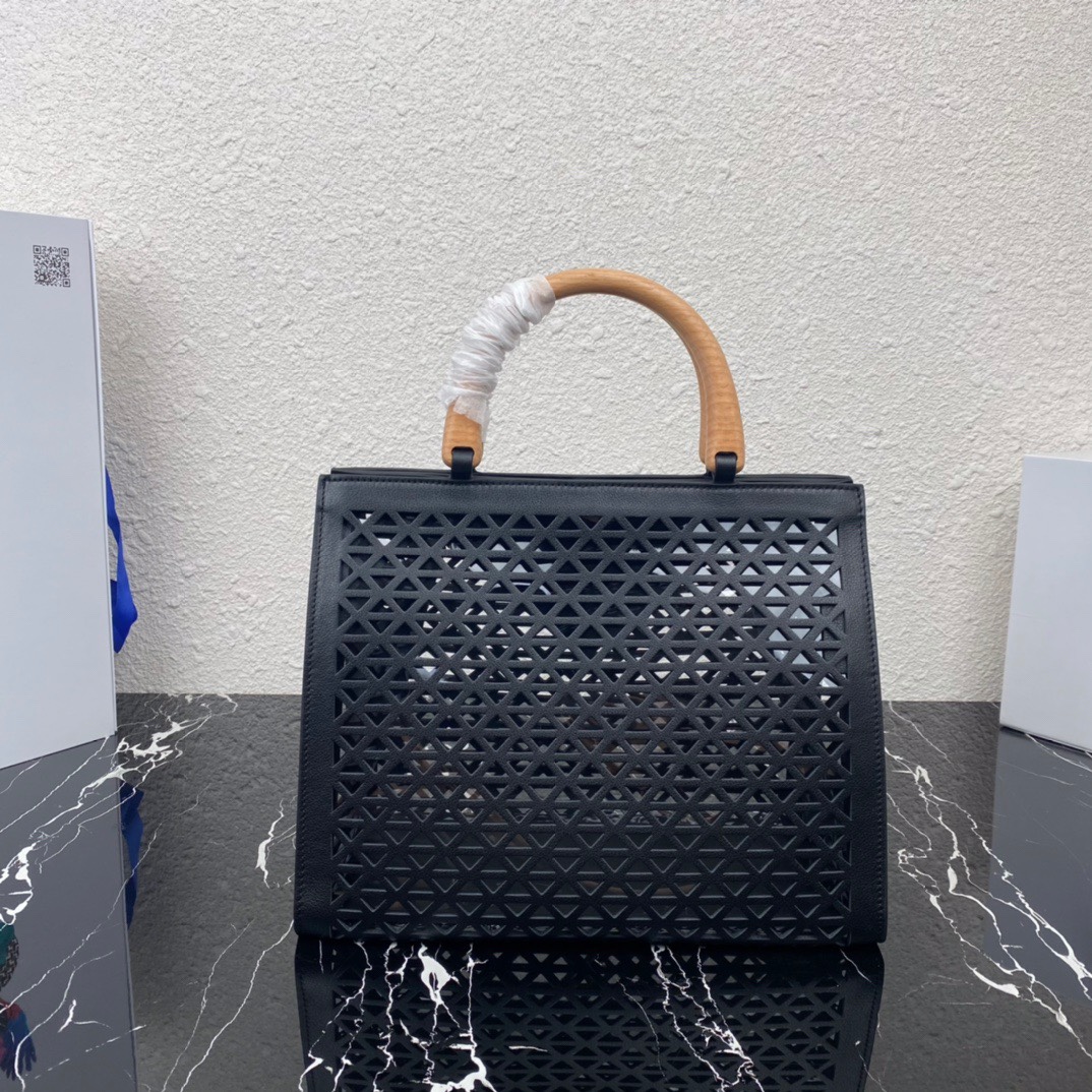 Pra*a tote bag black 24 x 37 x 16cm