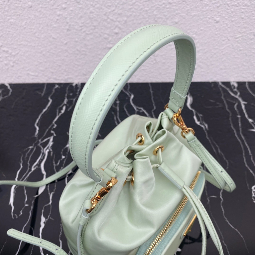 Pra*a duet re-nylon shoulder bag aqua 1bh038 23 × 18 × 12 cm