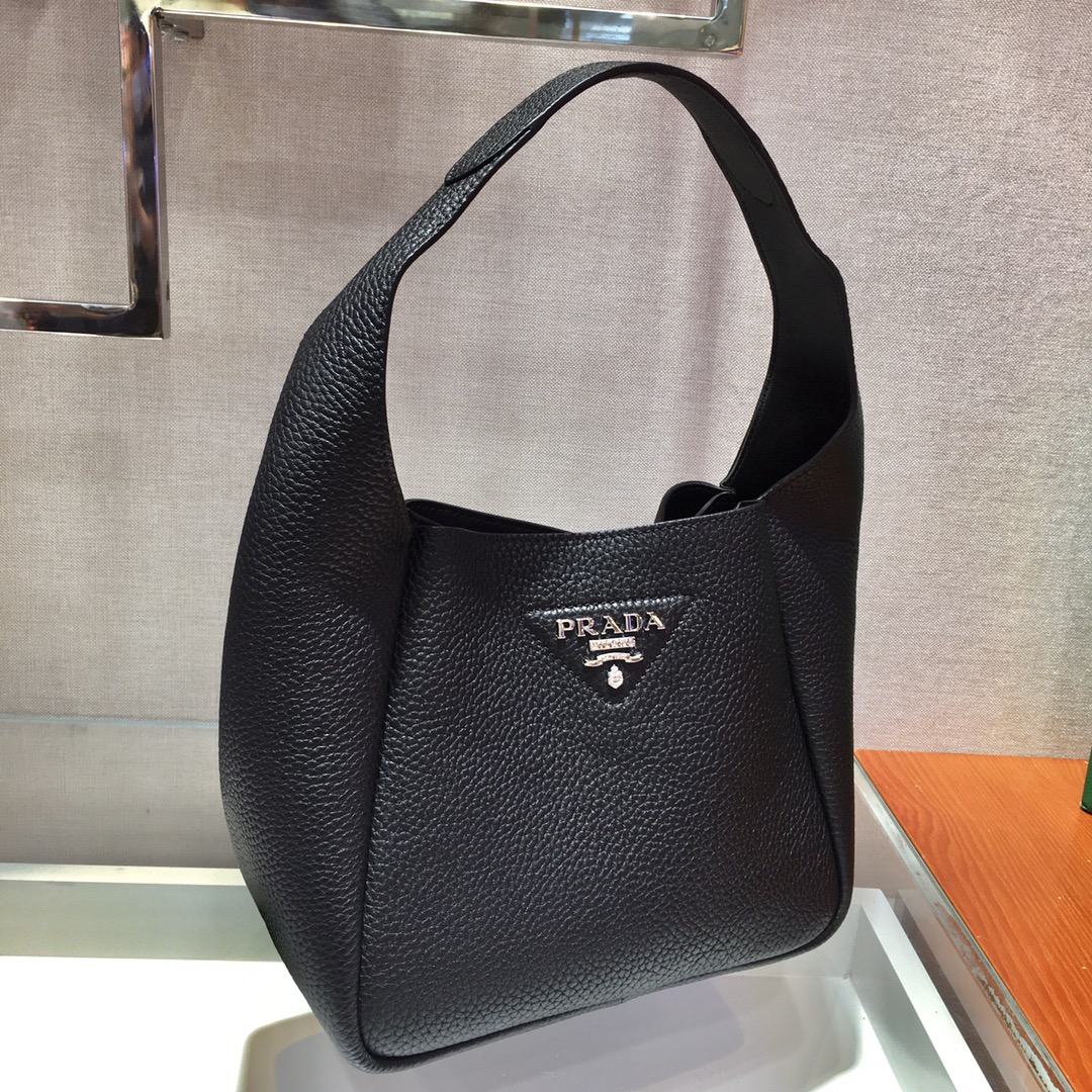 Pra*a leather handbag black 1bc127 23 x 21 x 13 cm