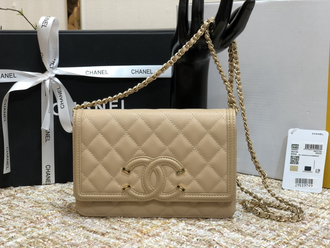 Ch**el cc filigree woc grain leather creme a84451 19.5 × 3.5 × 12 cm