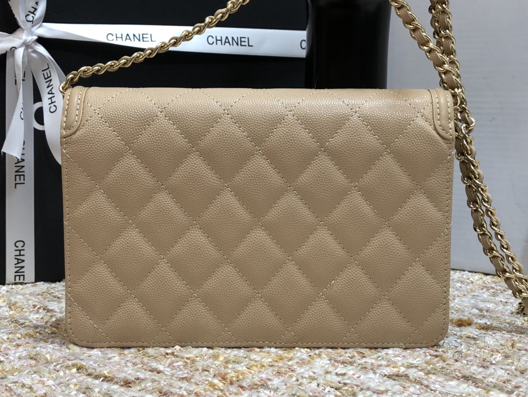 Ch**el cc filigree woc grain leather creme a84451 19.5 × 3.5 × 12 cm