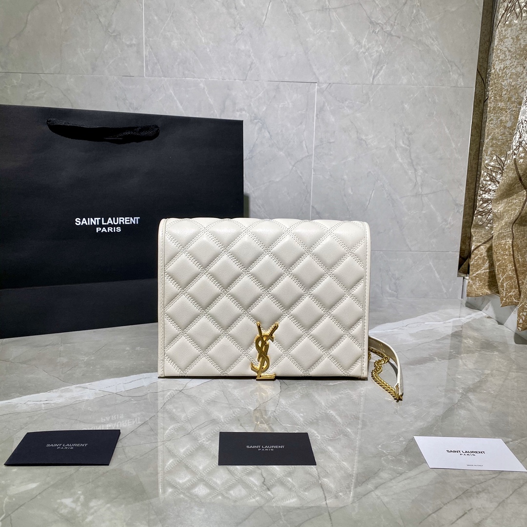 Y51 becky mini chain bag in carrÉ-quilted lambskin white 6507691 25 x 17 x 7 cm