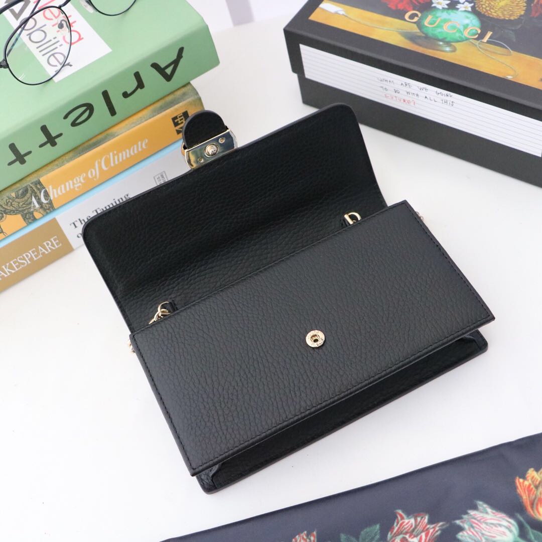 Gvc*1 interlocking wallet on chain black leather 510314 19.5 x 12 x 3.5 cm