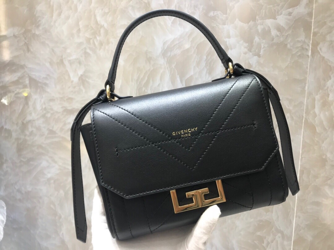 G1uenchy small eden bag black 19 × 14 × 5.5 cm