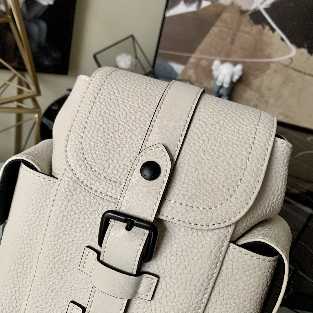 l0vis Vvtt0n christopher xs taurillon leather blanc m58493 14 x 19.5 x 5 cm