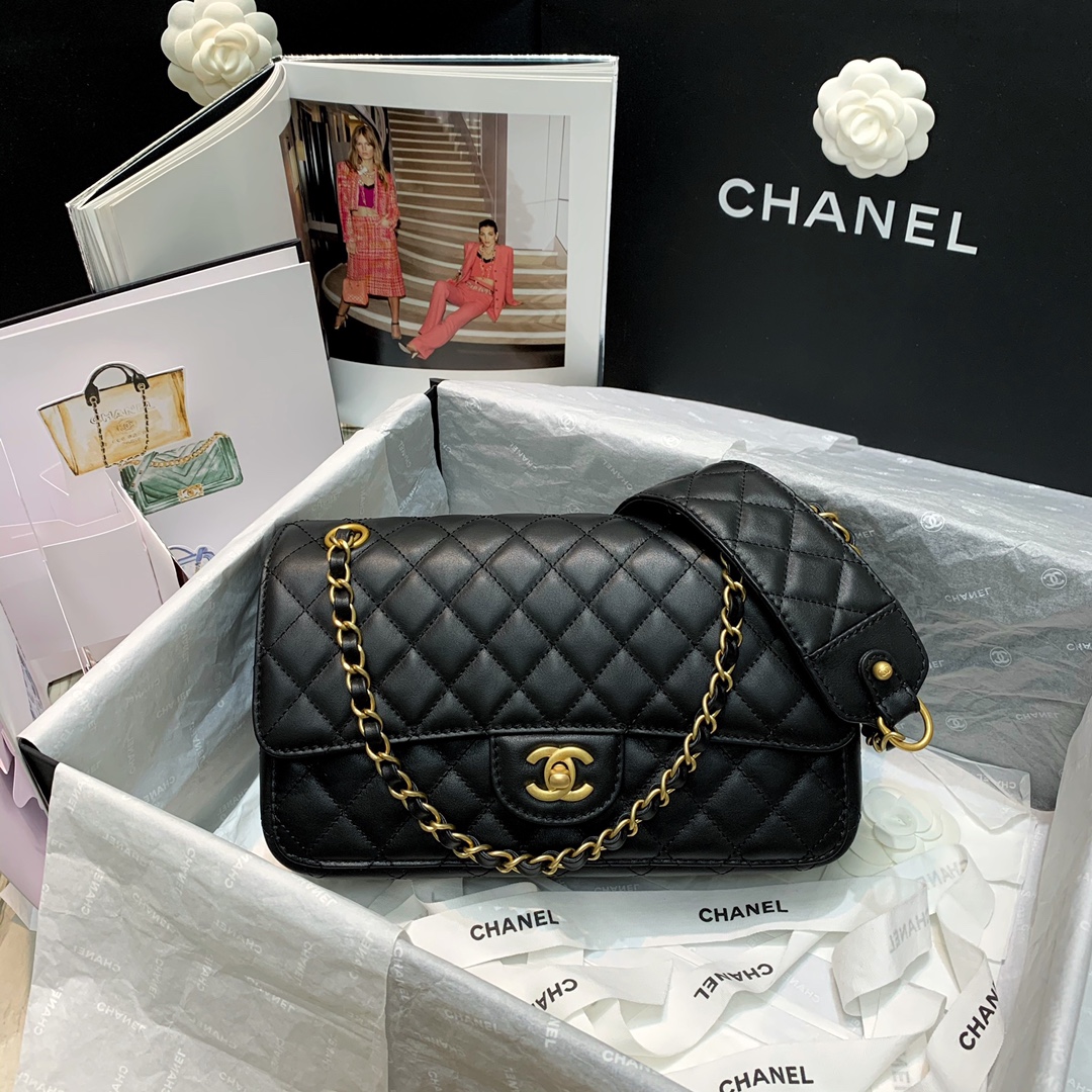 Ch**el small strap into strap bag black as2229 25 x 8 x 15 cm