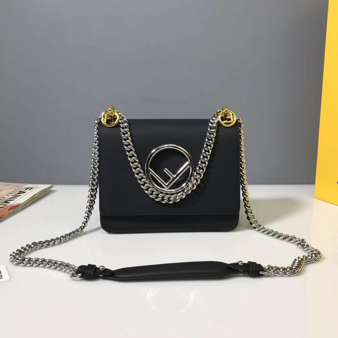 F**di small kan i f leather black 8bt286 19 x 9 x 16 cm