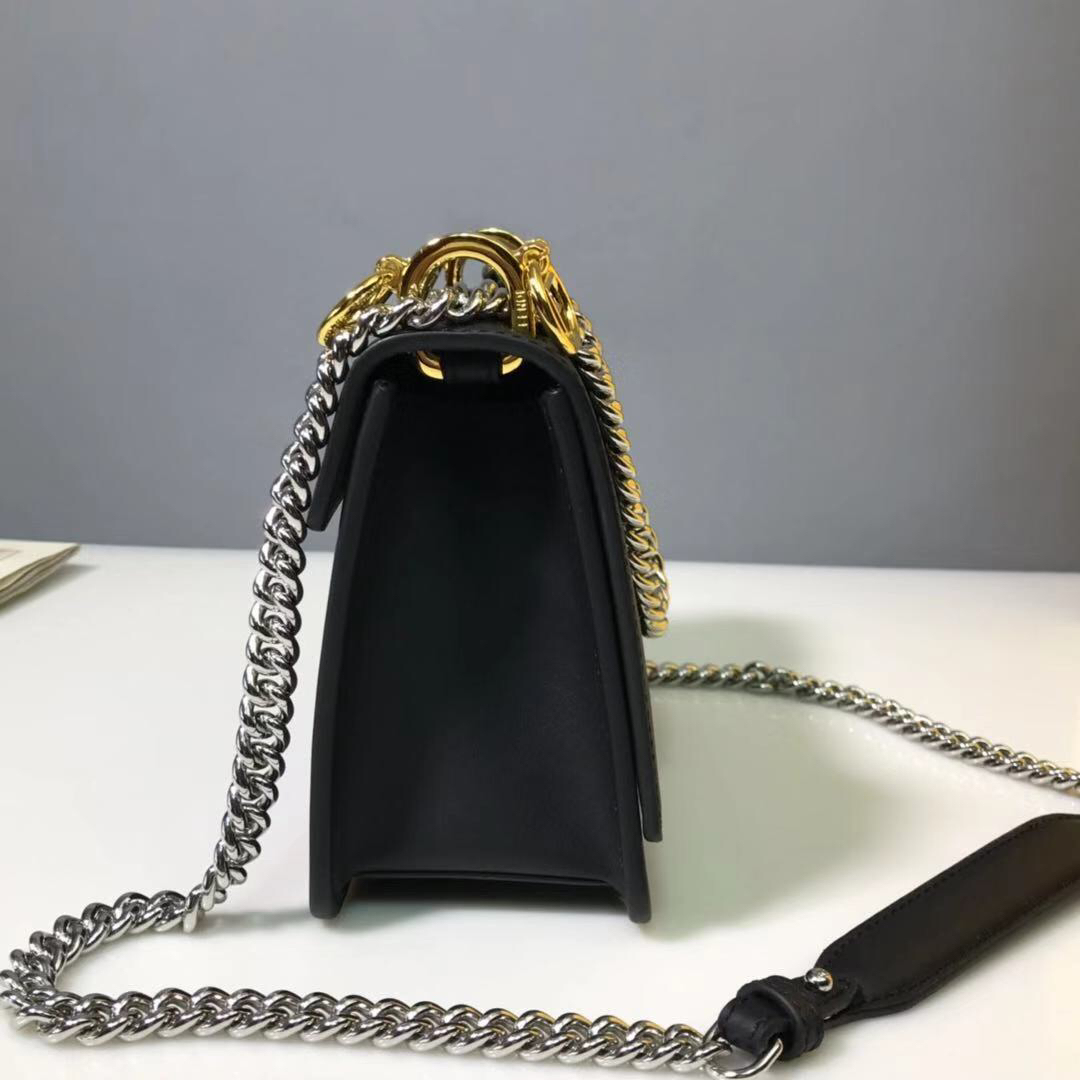 F**di small kan i f leather black 8bt286 19 x 9 x 16 cm