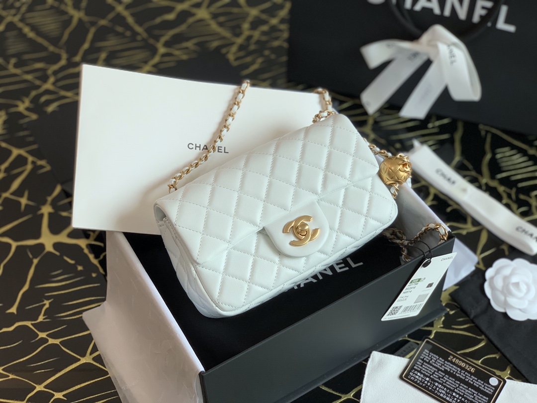 Ch**el charm strap flap bag lambskin white as1787 17 x 20 cm