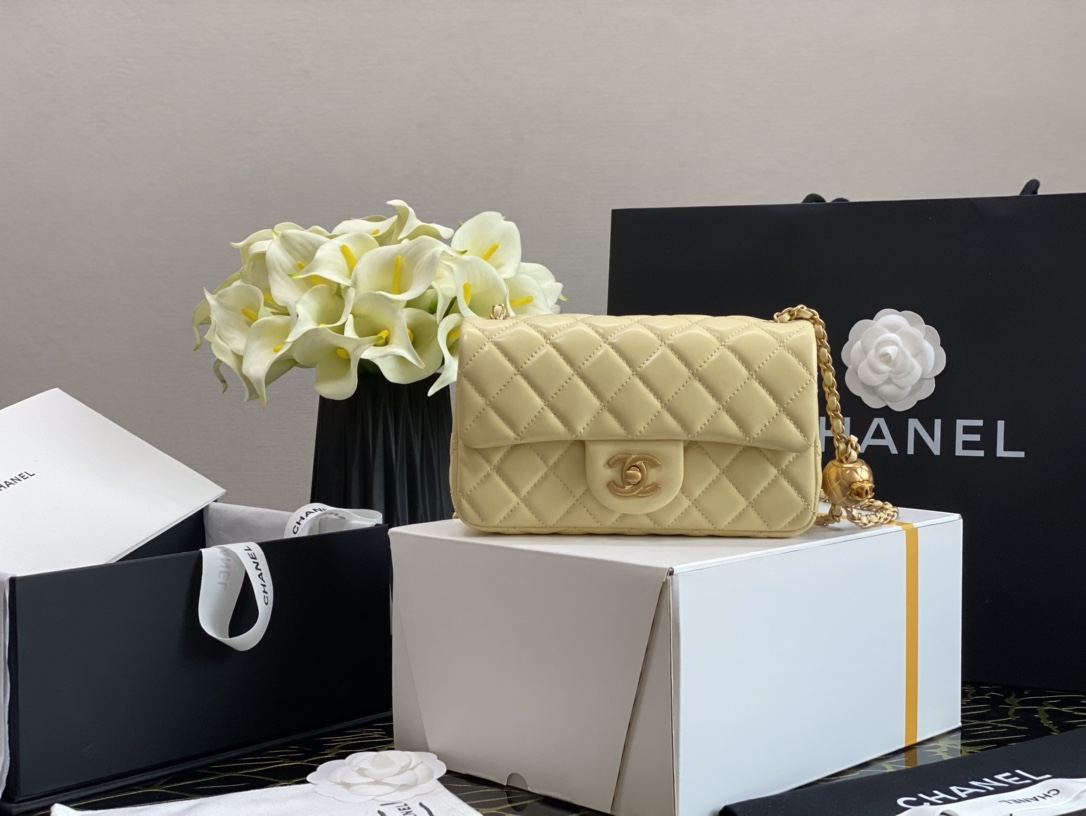 Ch**el charm strap flap bag lambskin sunshine as1787 17 x 20 cm