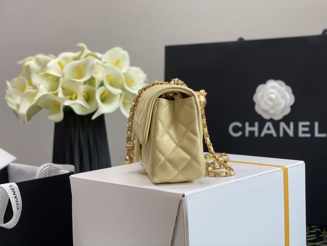 Ch**el charm strap flap bag lambskin sunshine as1787 17 x 20 cm