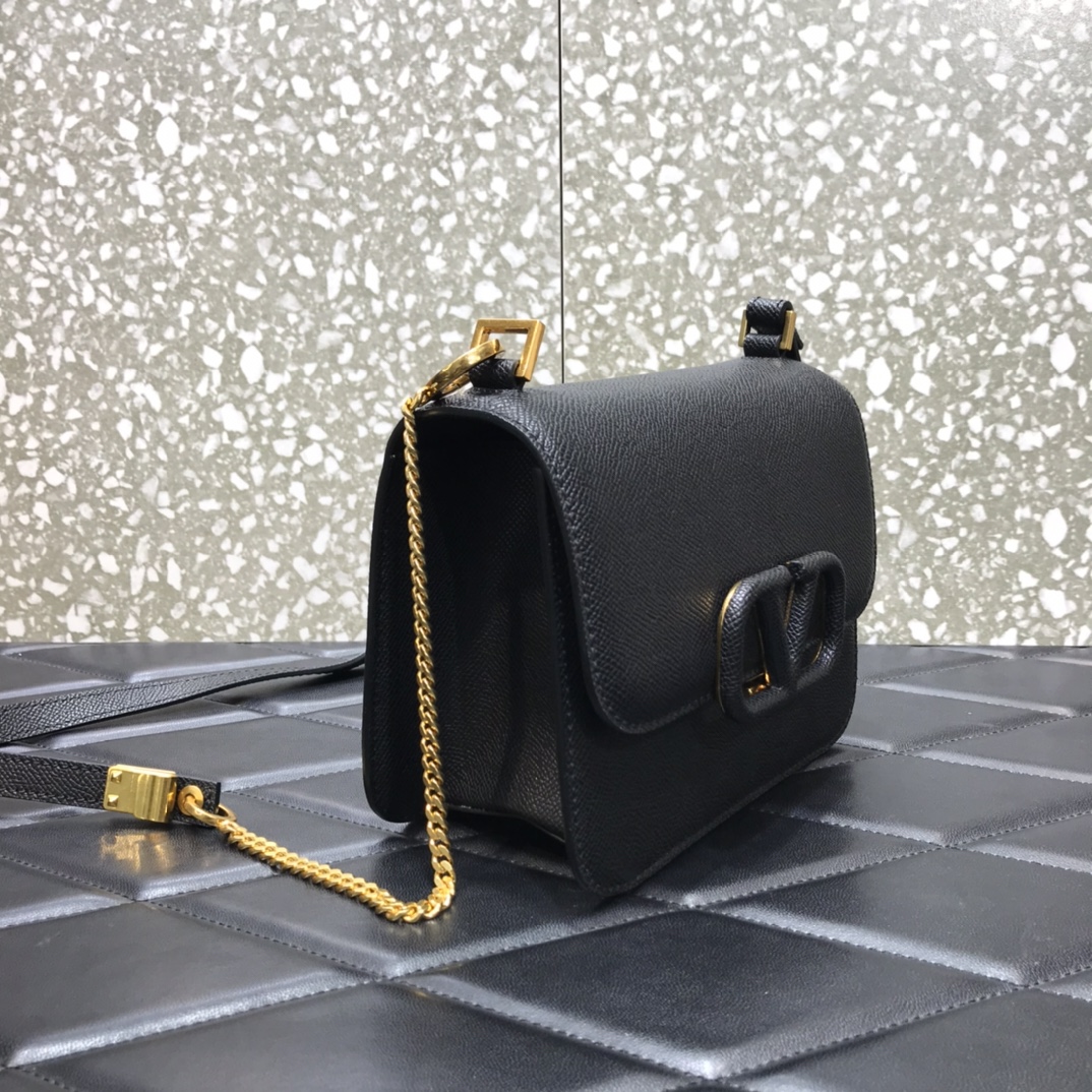 Va1e*ntin0 small vsling grainy calfskin shoulder bag black vw2b0f01 18 x 18 x 9 cm