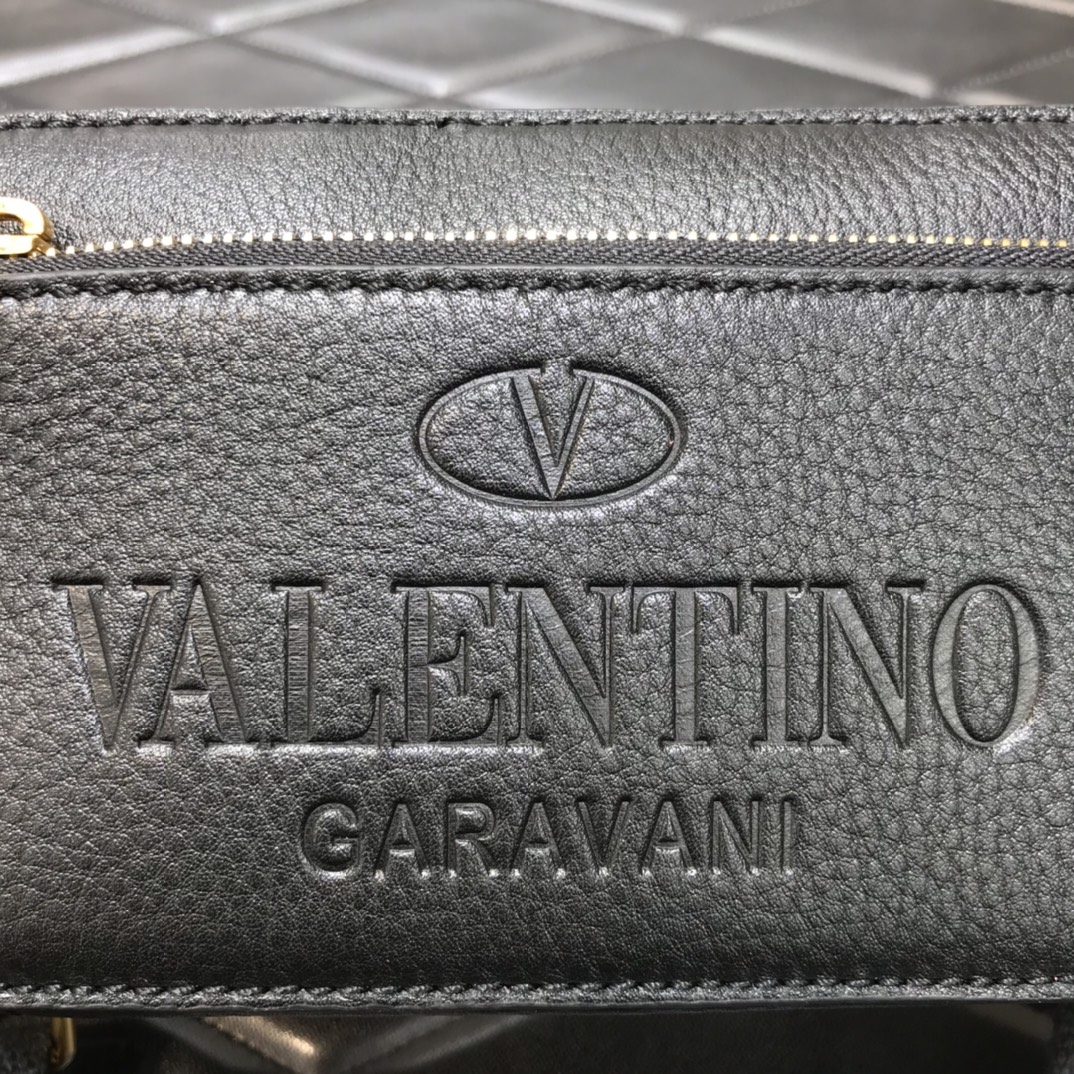 Va1e*ntin0 small garavani identity belt bag in leather black vy0b0954qpt 19 x 4 x 10 cm